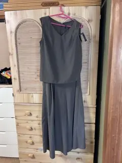 カーキ Vネック ノースリーブ セットアップ　Mサイズ