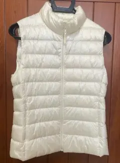 UNIQLO ULTRA LIGHT DOWN ダウンベスト M アイボリー