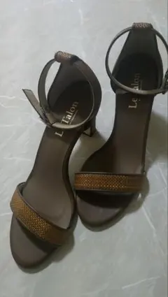 ルタロン 太ヒールアンクルサンダル