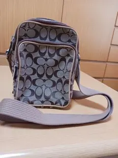 COACH シグネチャー ショルダーバッグ　ジャンク品