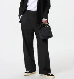 UNIQLO タックワイドパンツ Mサイズ ブラック（股下69cm）