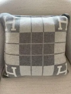 2025年最新】アヴァロン クッションの人気アイテム - メルカリ