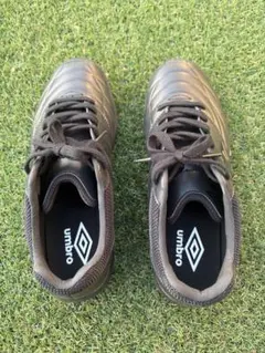 umbro フットサルジューズ　26cm UF2VJB03BB