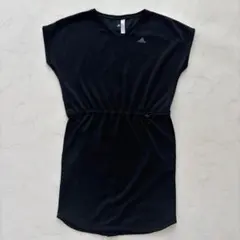 adidas ワンピース Vネック 黒 M（C782）