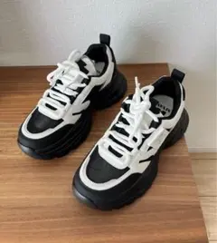 薄型厚底スニーカー カジュアルシューズ ブラック系 春夏 未使用23.5