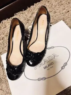 PRADA（プラダ）のパテントレザーパンプスのサムネイル