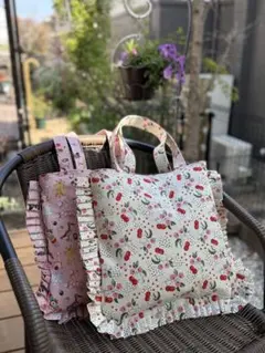フリルバッグ　キャスキッドソン 生地　チェリー　ハンドメイド