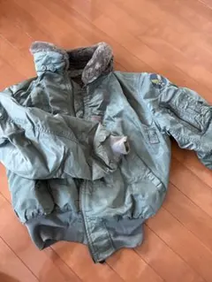 Alpha Industries B-15D フライトジャケット LARGE。