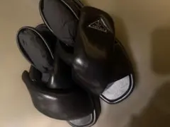 PRADA ブラック クロスストラップ サンダル 36.5