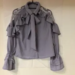 MAJESTIC LEGON フリル付きラベンダー色ブラウス Mのサムネイル