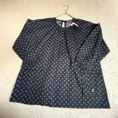 【新品タグ付き】ANNA SUI 花柄 ネイビー 長袖　割烹着 おしゃれエプロンのサムネイル