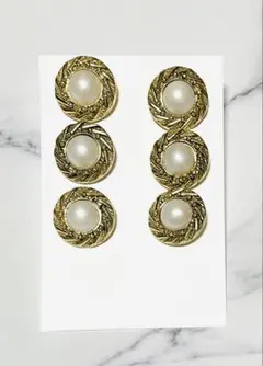 Item thumbnail for item 71ce3e23-2177-4ec6-b1c8-d28f0c7da5d9