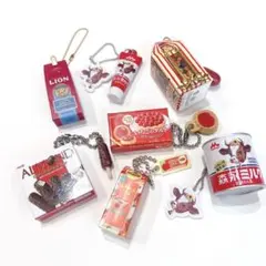 ミニチュア　お菓子　食べ物 赤系　レッド　まとめ売り カプセルトイ　ガチャガチャ