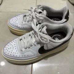 Nike ホワイト/ブラウン スニーカー23センチ