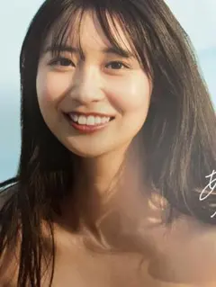 新品未開封　溝端葵 1st写真集 あおいままで。のサムネイル