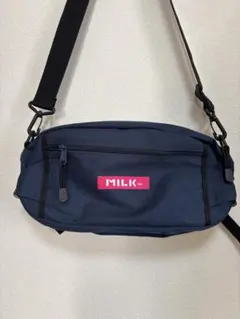 MILKFED ネイビー ショルダーバッグのサムネイル