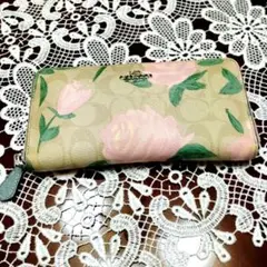 美品COACH ローズ 花柄 長財布 ラウンド F26290