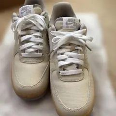 NIKE AIR FORCE1ベージュ（23㎝）