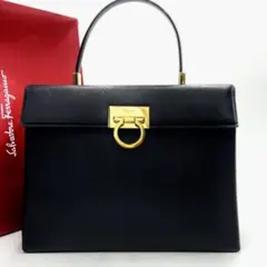 極美品● フェラガモ ハンドバッグ ガンチーニ ロゴ 金具 サフィアーノ レザー