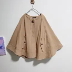 ロペ ノーカラー ケープコート ポンチョ マント ジャケット ショート 袖なし