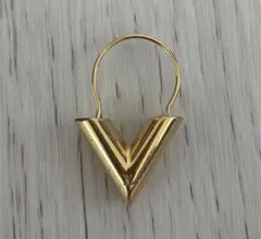定価35000 使用2回のみ 極美品！！！ ヴェルサーチ v字ピアス(両耳用