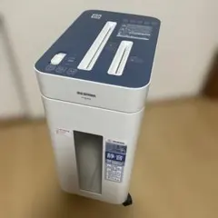 2021年製　IRIS OHYAMA P10HCS 家庭用シュレッダーのサムネイル