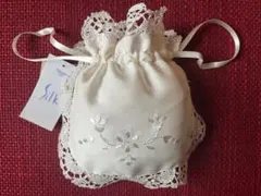 希少　新品未使用　シルク　近沢レース　ポーチ　　レース　ボビンレース