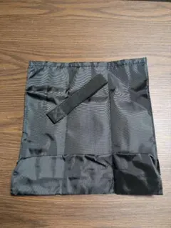 黒のナイロンランチバッグ