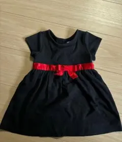 魔女の宅急便　黒いワンピース 赤いリボン付き