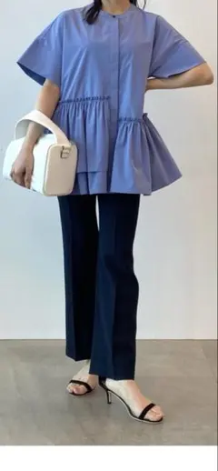 美品♪ PLST プラステ アシンメトリーペプラムブラウスのサムネイル