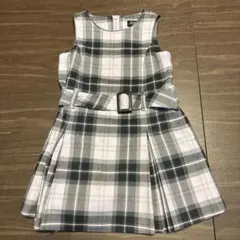 【美品】BeBeチェック柄ノースリーブワンピース 110のサムネイル
