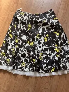 花柄　スカート