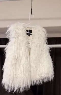 ZARA ホワイトフェイクファーベスト S