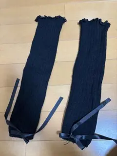 黒いリブ編みアームカバー