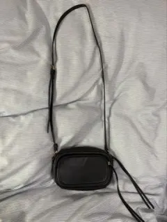 H&M ブラック ショルダーバッグのサムネイル