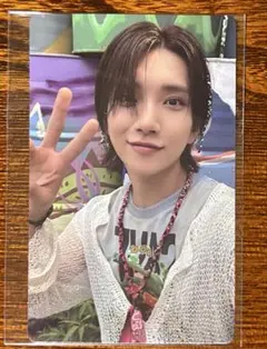 Item thumbnail for item 7bda8e77-b854-4d75-827a-fb7bf415183c