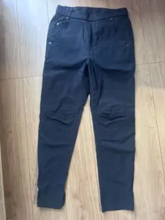 黒パンツ　接触冷感