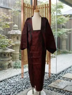 道行コート 黒×赤 幾何学模様 三菱アセテート 裄63/丈133 首元汚れ有