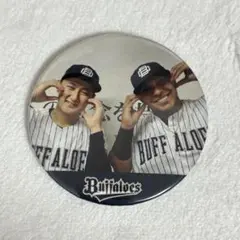 山本由伸 山岡泰輔 缶バッジ 山岡泰輔投手、平野佳寿投手、山本由伸投手缶バッジ - メルカリ