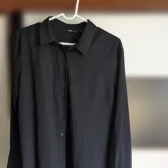 UNIQLO 長袖シャツ ブラックのサムネイル