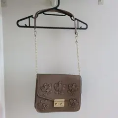 Noela ショルダーバッグ フラワーモチーフのサムネイル
