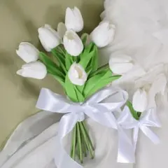 ホワイトチューリップブーケ　ブートニアセット　ウエディングブーケ
