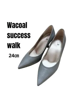Wacoal success walk ポインテッドトゥ ハイヒール　24センチのサムネイル