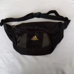 adidas ボディバッグ　ウエストポーチ　ブラック　アディダス