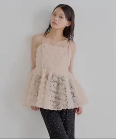 chico ローズチュールペプラムブラウス