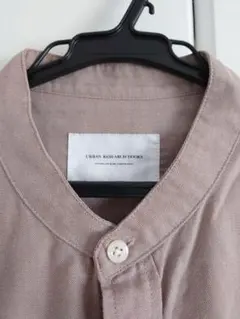 URBAN RESEARCH DOORS ベージュ長袖ノーカラーシャツメンズＬ