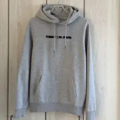 TOMMY JEANS パーカー S