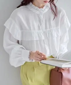 DISCOAT ディスコート　フリルブラウス長袖　白　大人可愛い春コーデ美品