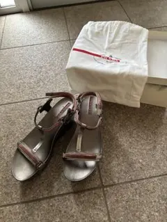 PRADA サンダルのサムネイル