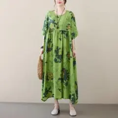 ボタニカル　ロングワンピース　体型カバー　グリーン　Ａライン　ギャザーワンピース